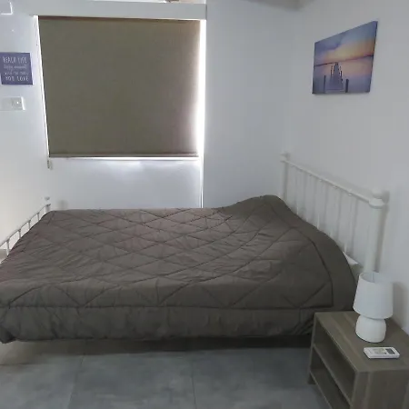 Adonis Apartment Paphos Exterior photo